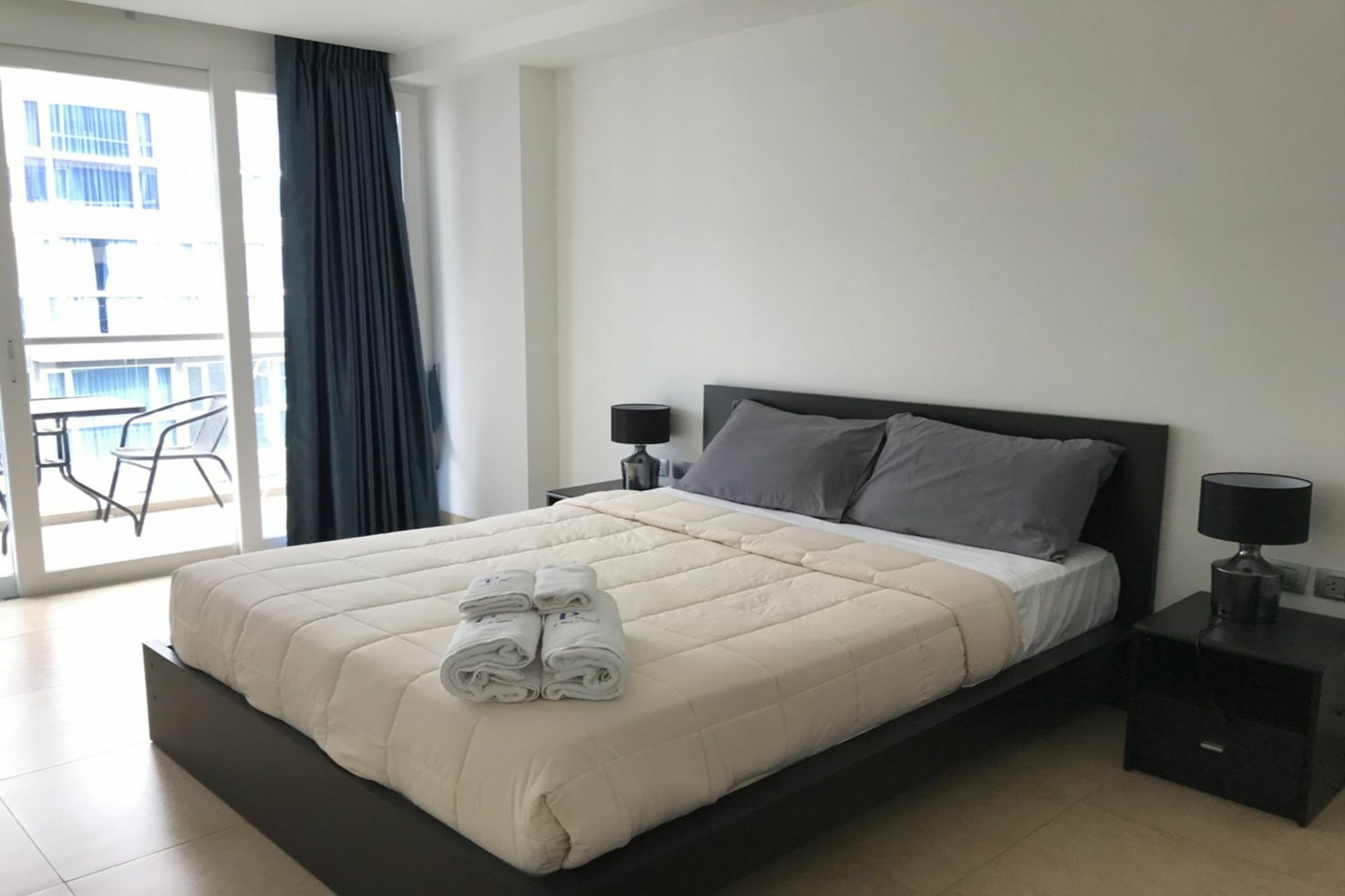 Uplus Avenue Residence Патая Екстериор снимка