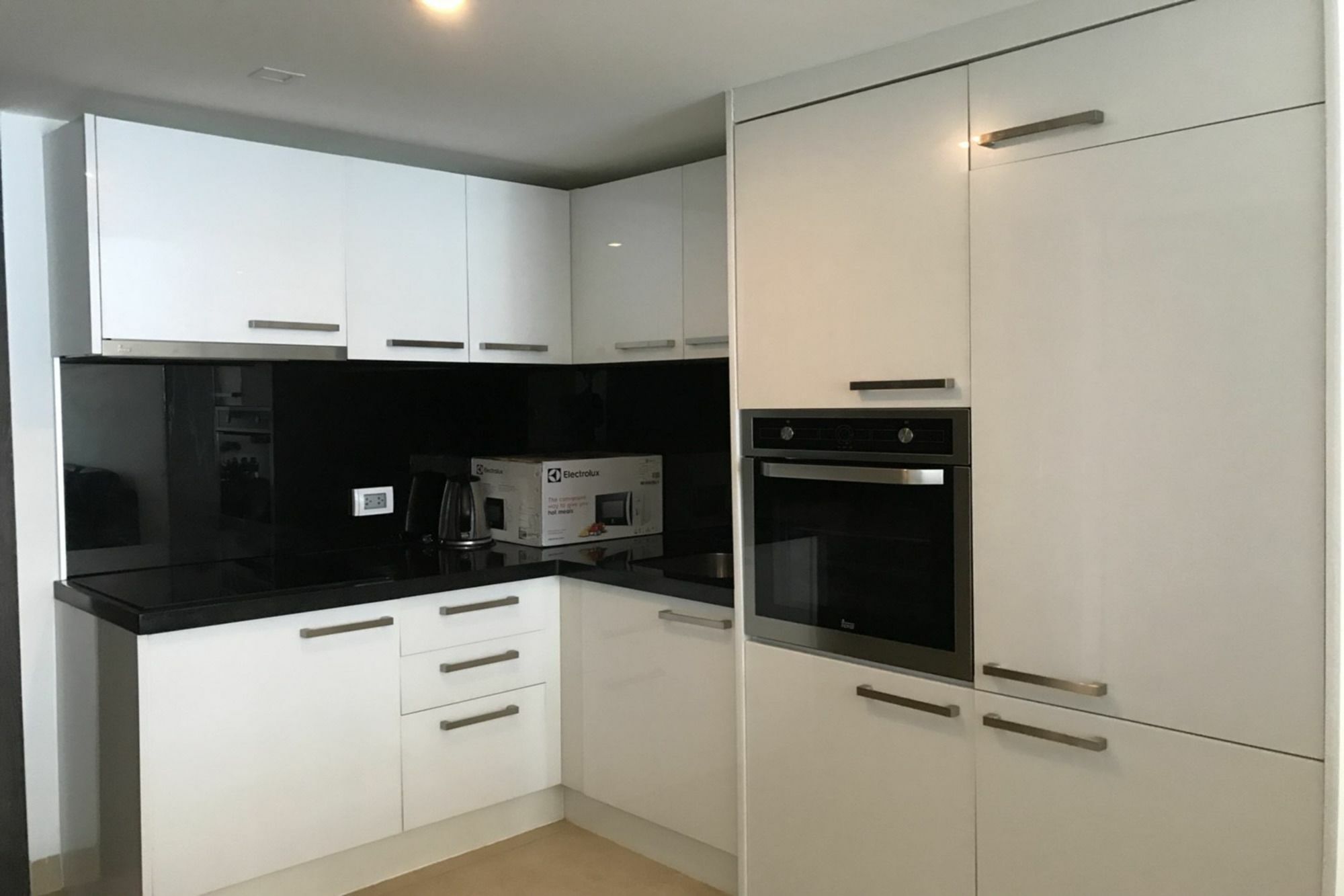 Uplus Avenue Residence Патая Екстериор снимка