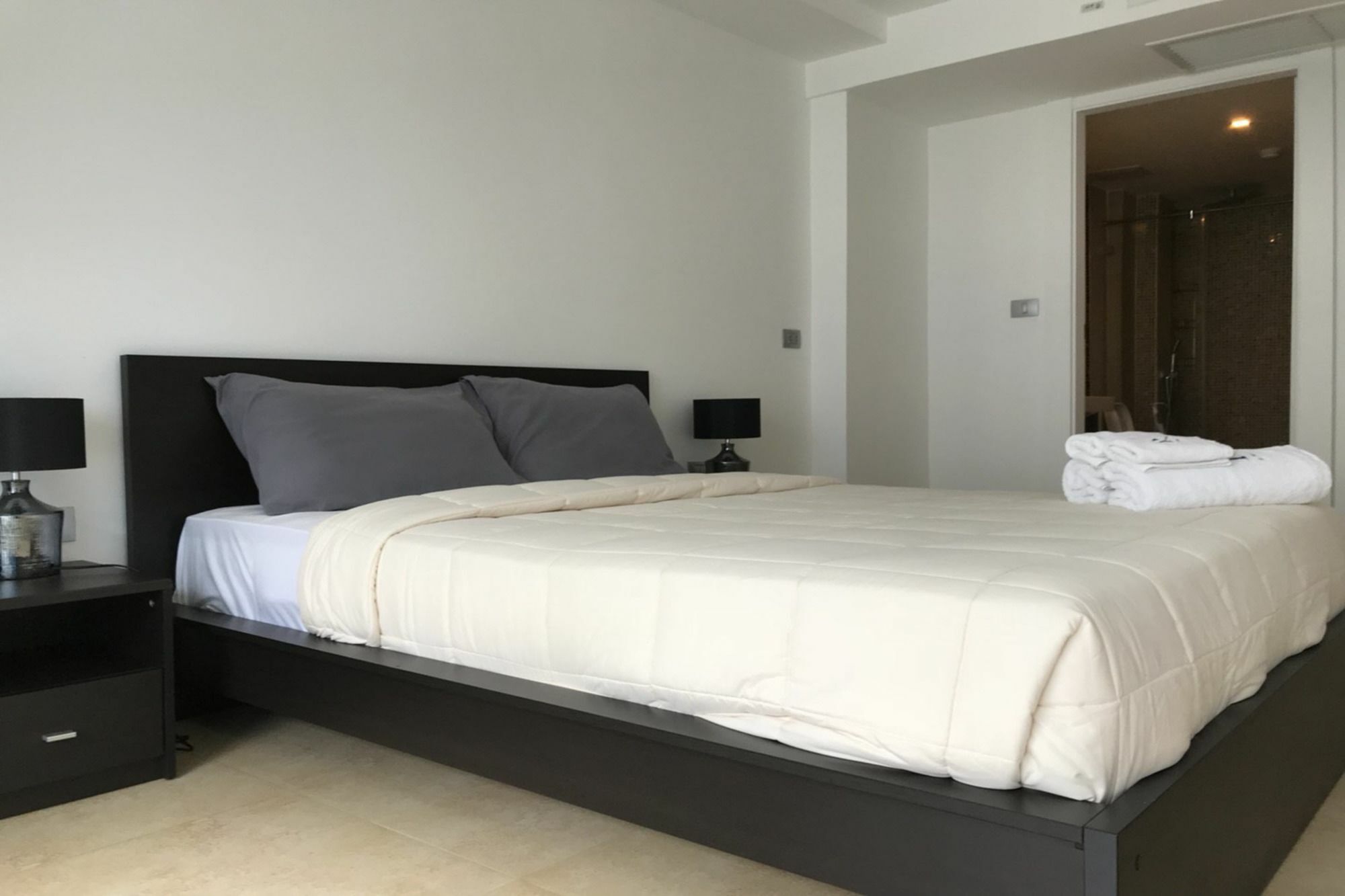 Uplus Avenue Residence Патая Екстериор снимка